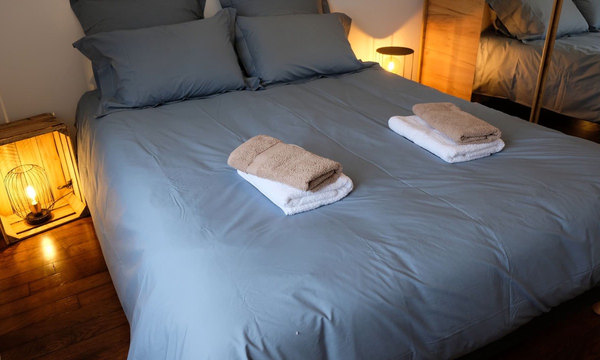 Le Vivier-sur-Mer House | L'Entre 2, bright, quiet, south-facing walled garden, village center, 3 minutes from the GR34