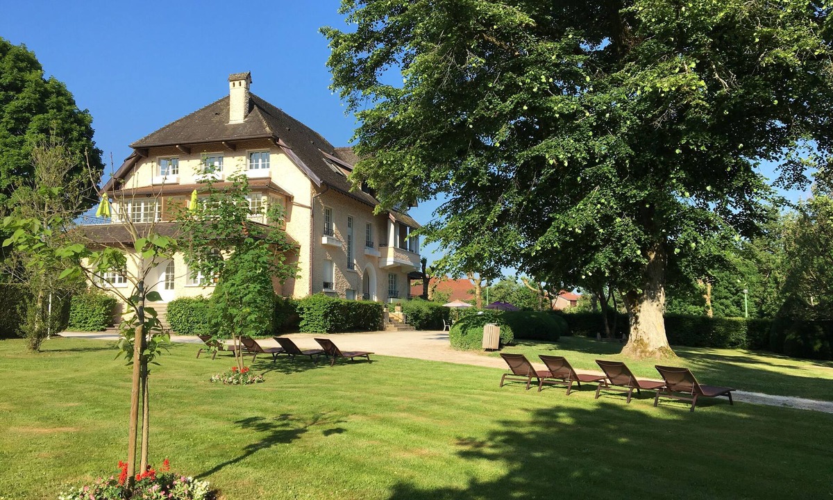 Forges-les-Bains Apartment | L ESCALE - SARRAZIN -House of hosts l'Escale -THERMES DE BAINS LES BAINS
