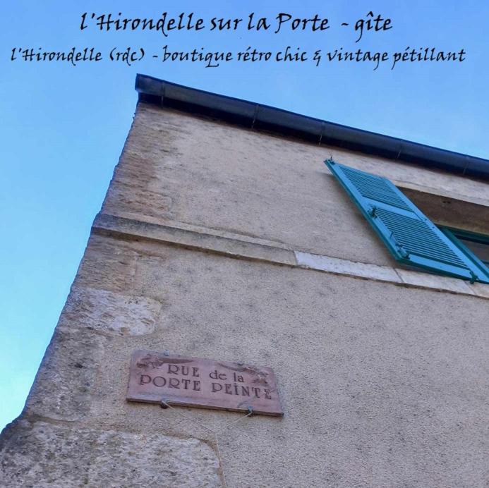 Noyers-sur-Serein Apartment | l'Hirondelle sur la Porte