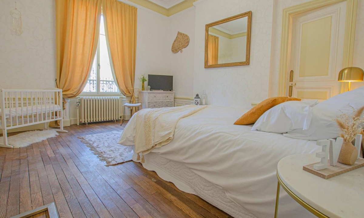 Breviandes House | L'instant Champenois & its Annex