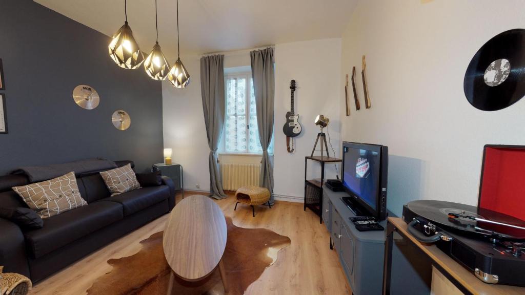 Colmar Apartment | L'OCTAVE Colmar apartment 1 bedroom & living-room