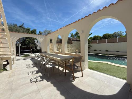 Castelnau-d'Estretefonds House | L'Oliveraie d'Eurocentre - Piscine, Parking & Petit-Déjeuner