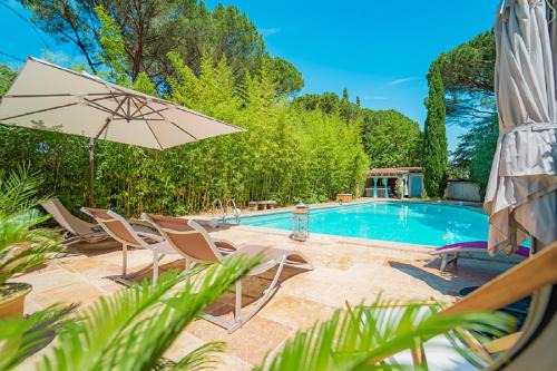 Castillon-du-Gard Bed & Breakfast | La Bastide des Pins