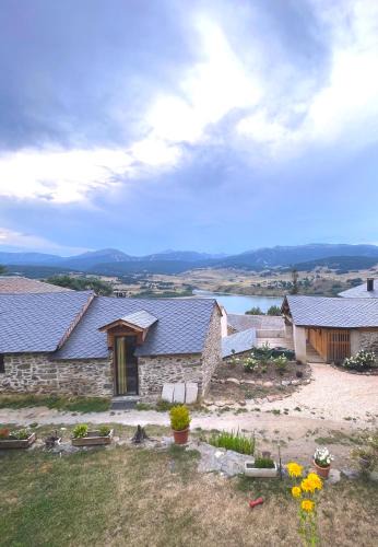 Real House | La bergerie cosy avec vue sur lac et montagnes