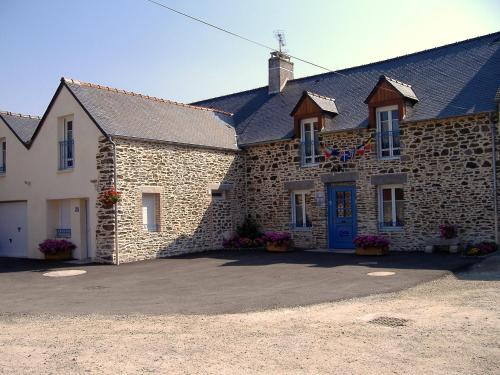 Saint-Benoit-des-Ondes House | La Grande Mare