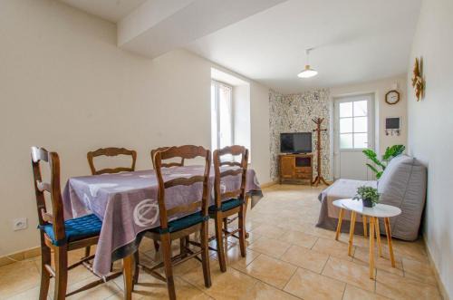 Crancey House | La maison d'à côté