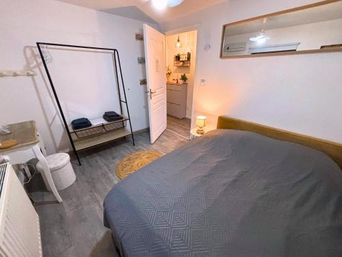 Erstein Apartment | La Maison de Sam - Centre Ville - Terrasse Privée - Proche Parking Gratuit - Europa-park