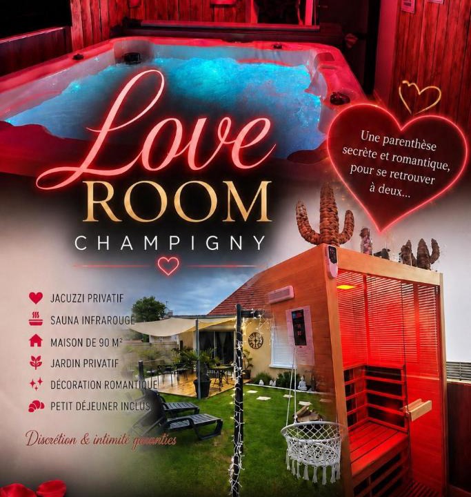 Champigny Villa | La Maison des Plaisirs Love room
