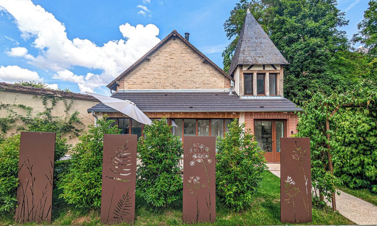 Dosches House | La Maison T&M: Le Pigeonnier