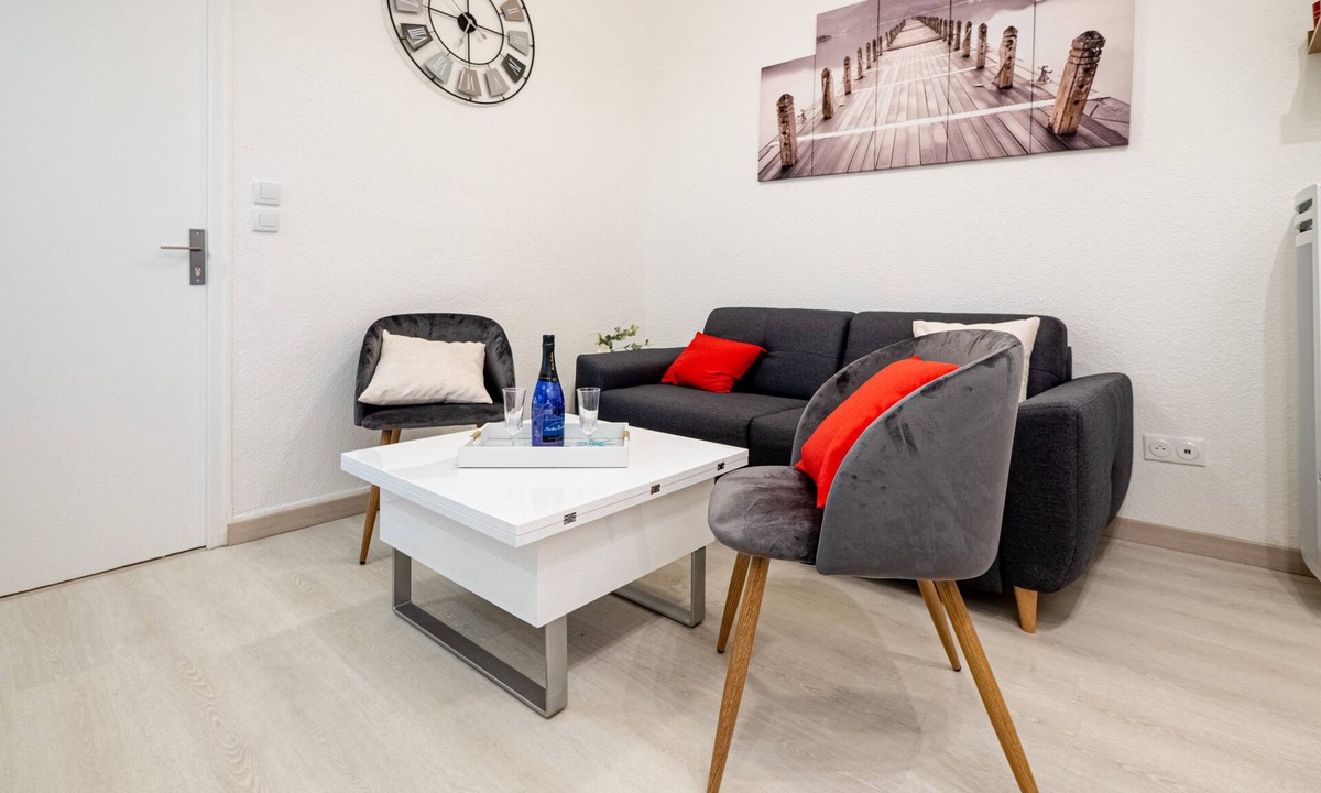 Laon Sud Apartment | * La Pétillante * Charming T2 Centre Ville/Gare Reims