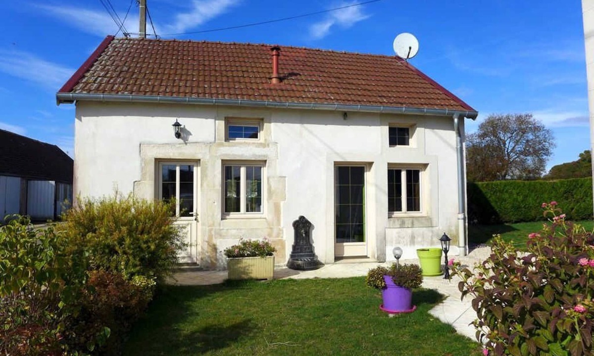 Faverolles House | LA P'TITE CUISINE - Faverolles