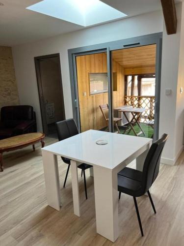 Marciac Bed & Breakfast | La Petite Ecole Chez Etche