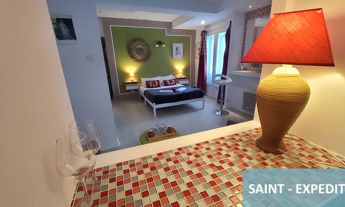 Lourdes House | La Residence Au Berceau de Bernadette
