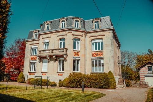 Verdun Apartment | La Source de la Scance