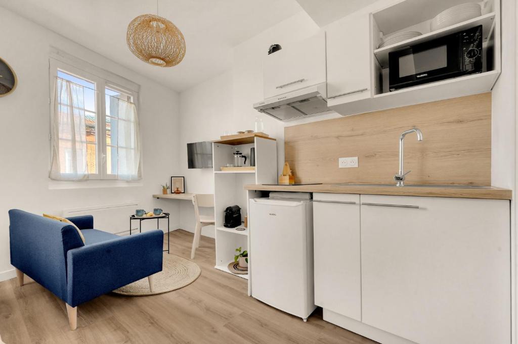 Saint - Aubin - Dupuy Apartment | La Suite Damloup - Hypercentre - Calme & confort