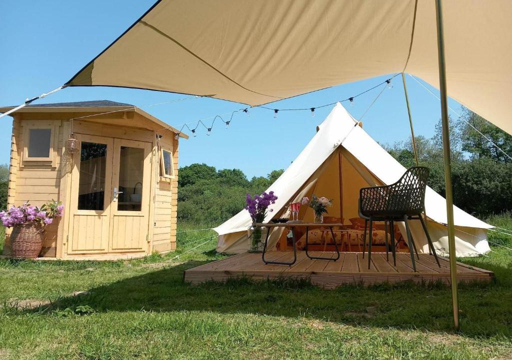 Ploumilliau Bed & Breakfast | La tente de kergomar