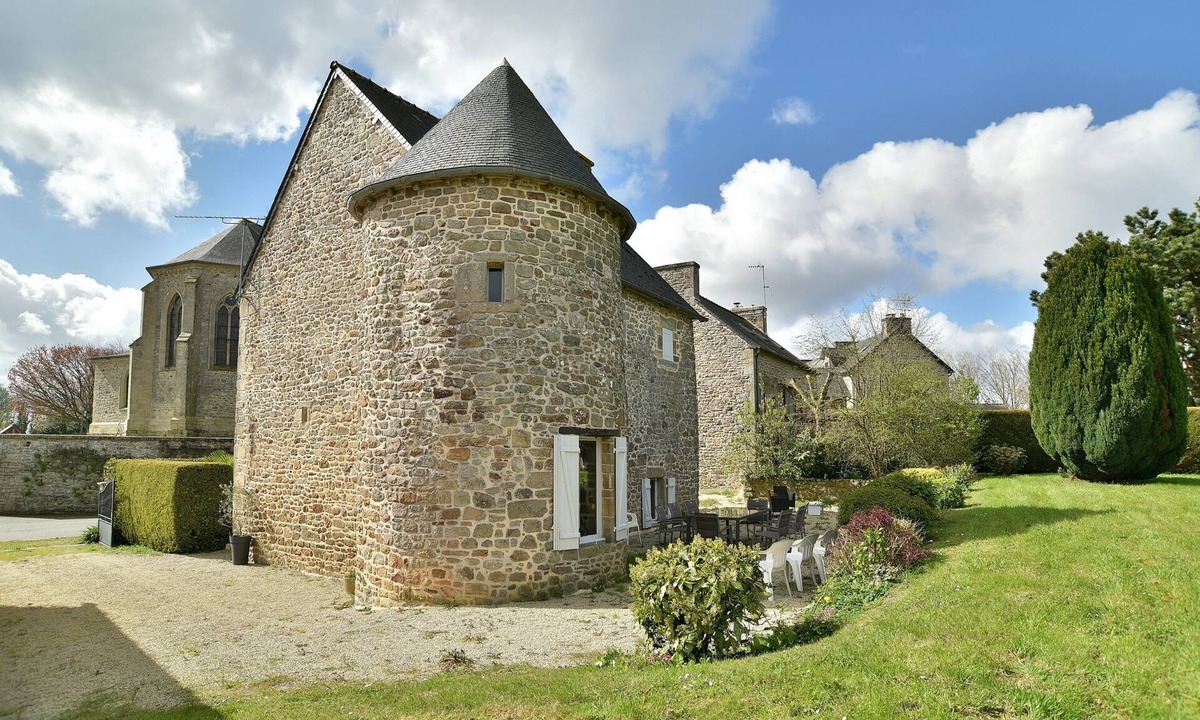 Pleven House | La tourelle du Val-d'Arguenon