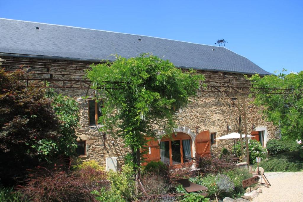 Previnquieres House | La Vieille Grange avec piscine et jardin