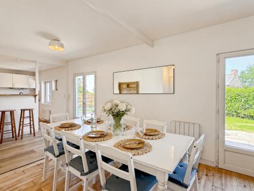 Saint-Briac-sur-Mer Villa | La Villa Marine - Terrasse & Jardin - Spacieuse - Plages
