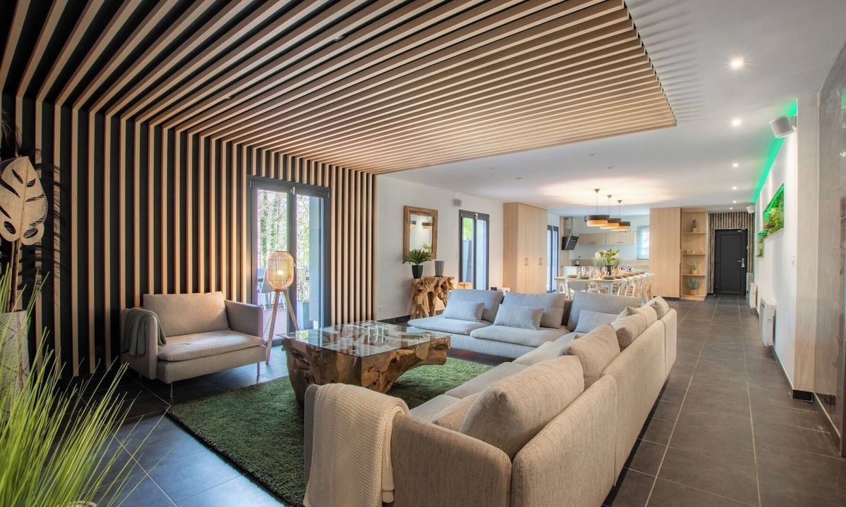 Isles-sur-Suippe Villa | LA VILLA RIVIERA - sauna, spa, heated pool, pinball arcade sports relaxation