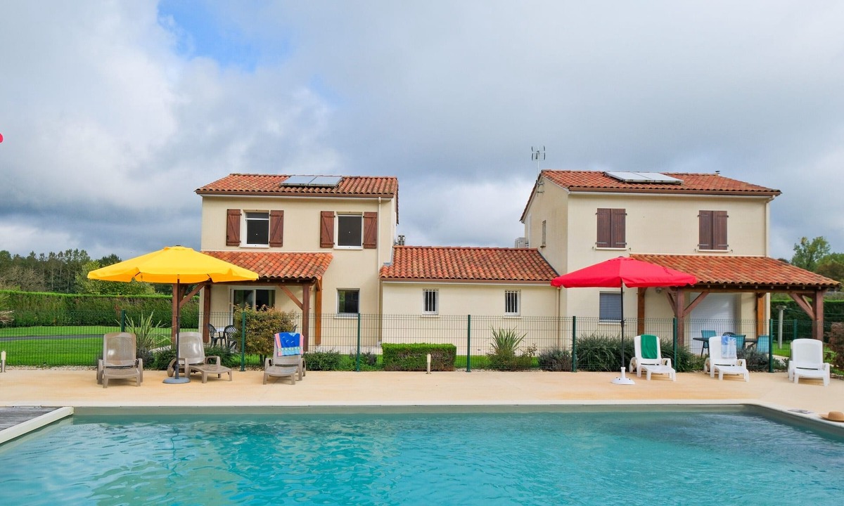 Savignac-les-Eglises House | L’Ajuda – House with Air Conditioning and Shared Pool in Savignac-les-Églises