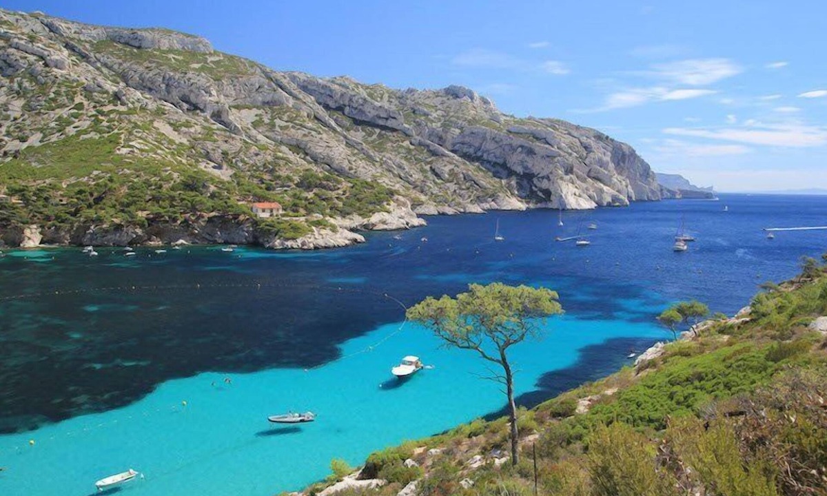 La Panouse Apartment | Large apartment near departure of Calanques