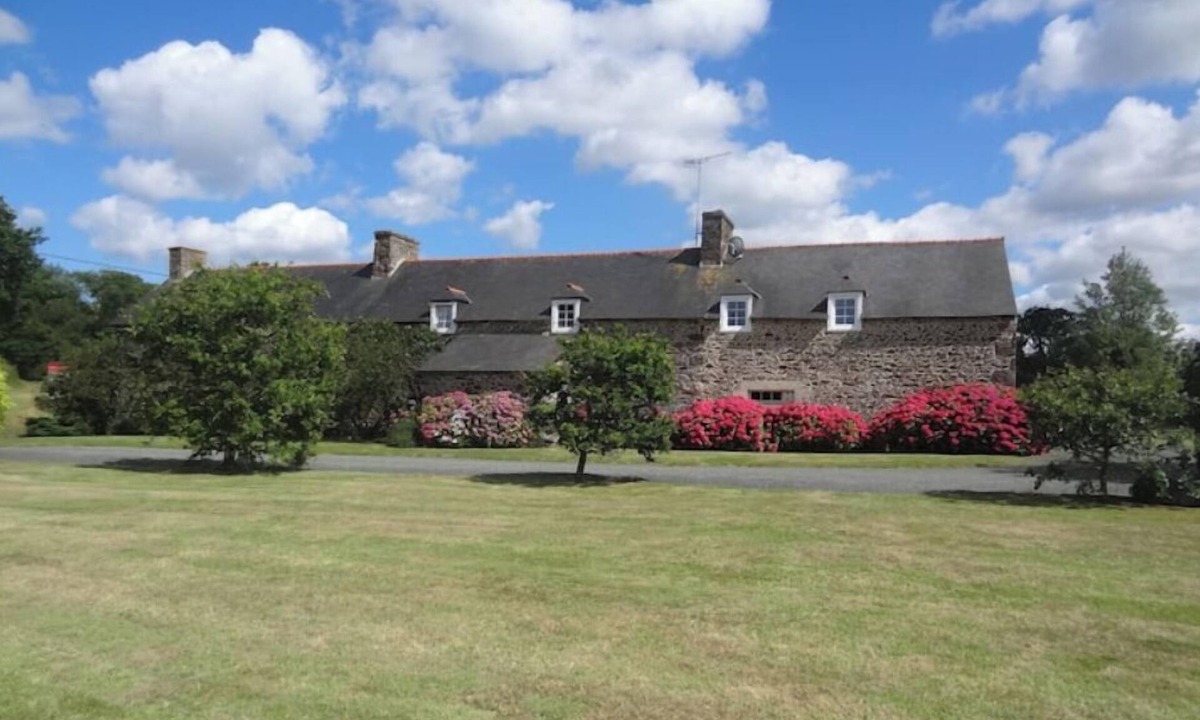 Pleguien House | Large renovated farmhouse close to beaches