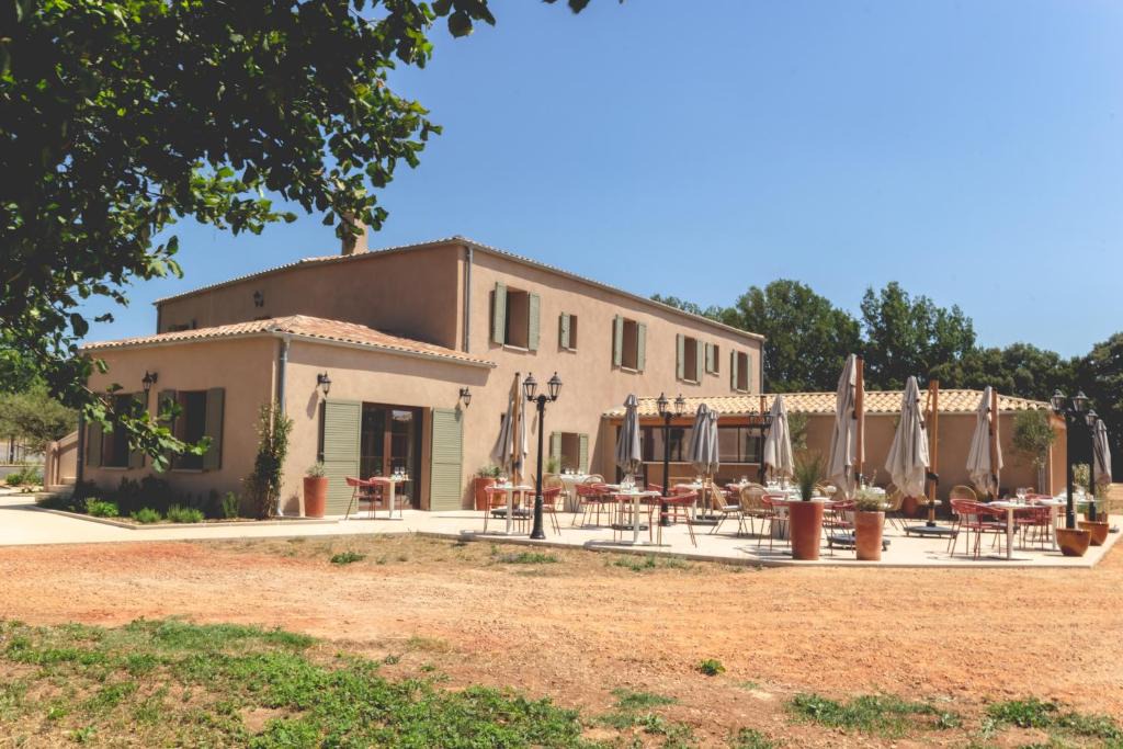 La Roquebrussanne Hotel | Le Baguier
