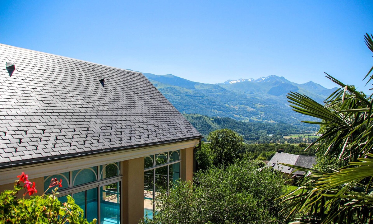 Ouzous House | Le Bérierot – Mountain View Cottage with Indoor Pool & Spa, 30 min from Ski Resorts