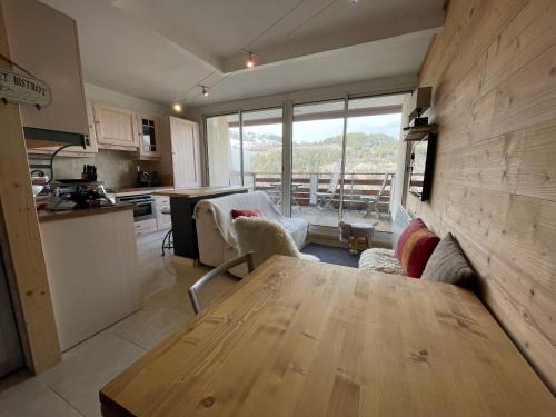 Le Sauze Apartment | le champas centre station lit queen size
