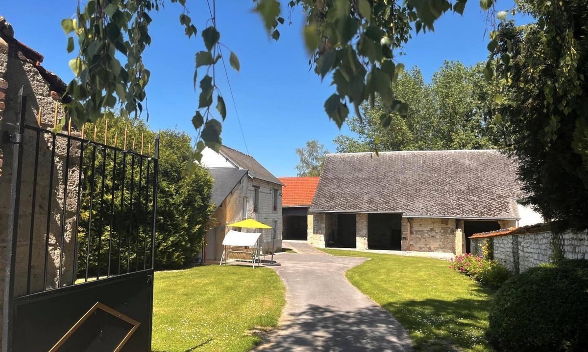 Avaux House | LE CLOS SAINT REMY - AVAUX