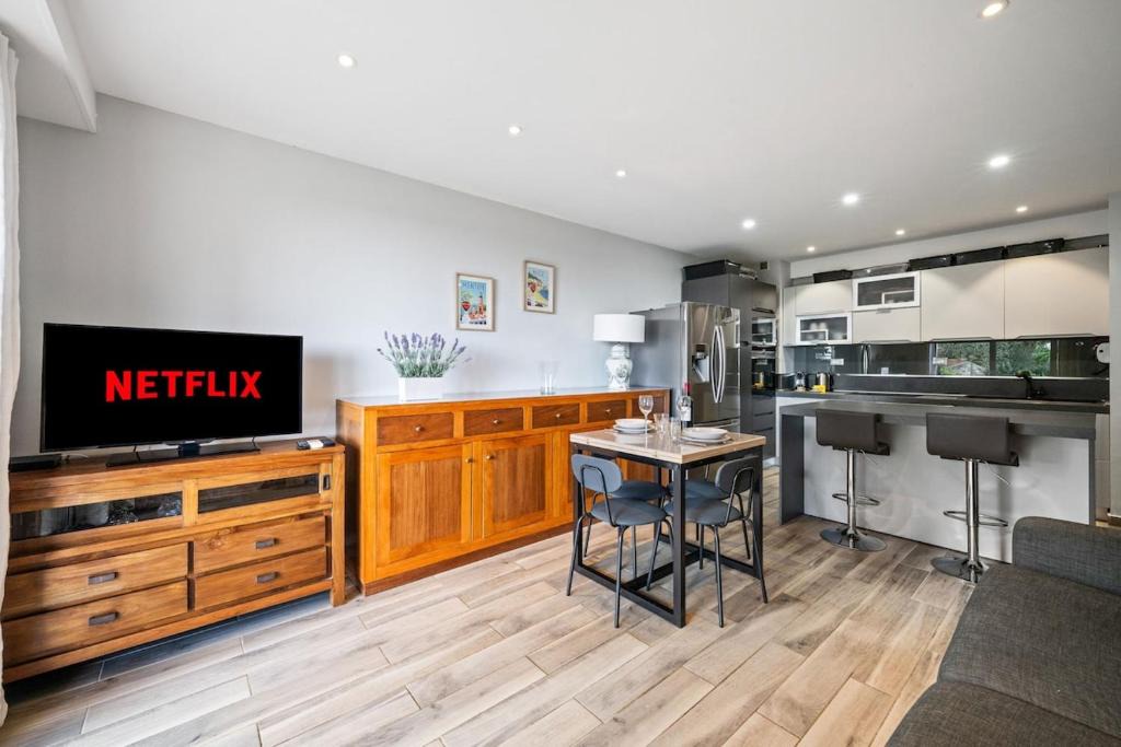 Roquebrune-Cap-Martin Apartment | LE COTTAGE appartement clim parking privé