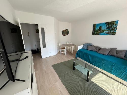 Dufau-Tourasse Apartment | le Fossié - grand T2 - basique propre et fonctionnel avec parking