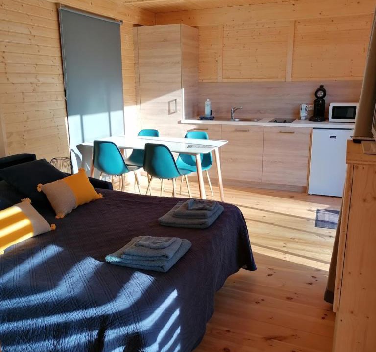 Saint-Michel-Mont-Mercure Ski Chalet | Le Frêne chalet 4 personnes, climatisé proche du Puy duFou