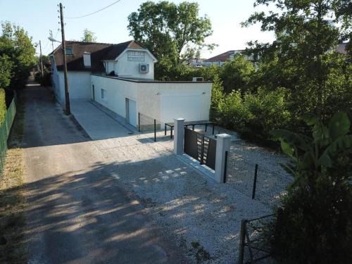 Chaource House | Le gîte des remparts