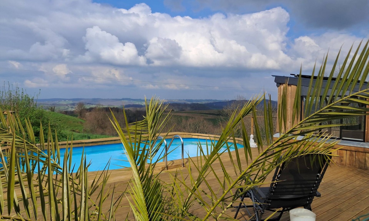 Lestelle-Betharram House | Le gite loustaou d'élisa swimming pool jacuzzi billiards babyfoot party evjf evjg wedding