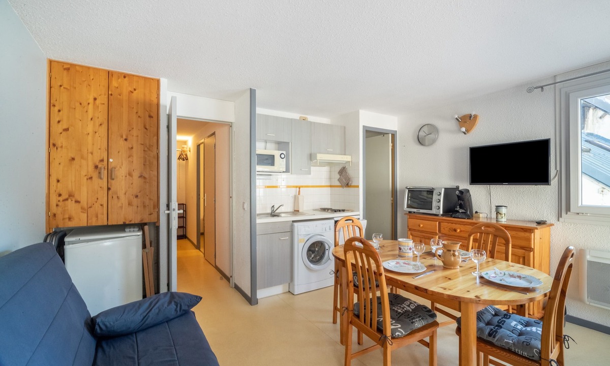 Bareges Apartment | Le Maintenon - One Bedroom Apartment, Sleeps 4