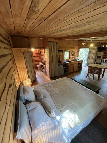 Saint-Chamarand Ski Chalet | Le Mas d'Angèle