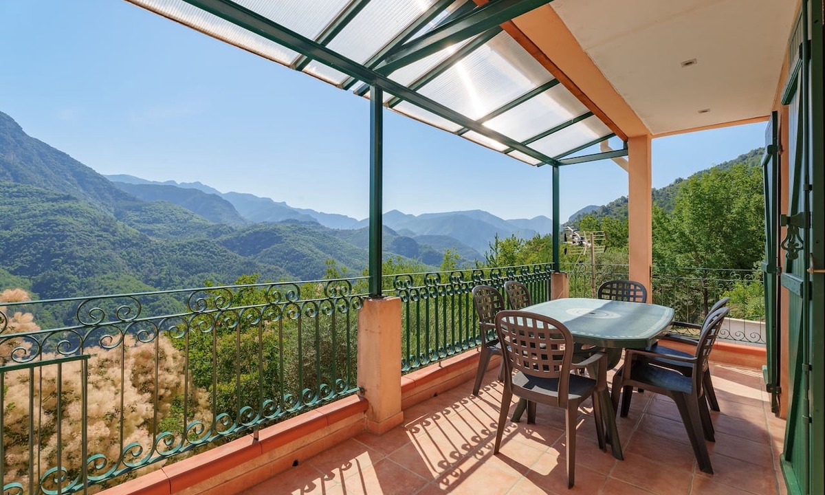 Tournefort House | Le Nid de Ciambonson - Terrasse avec vue montagne