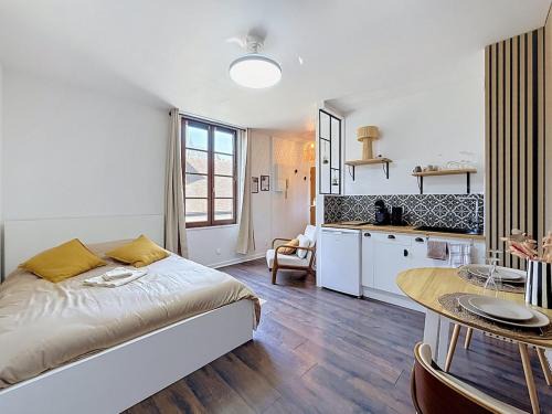 Old Town Apartment | Le Petit Bouchon, Troyes centre