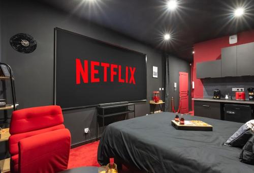 Saint-Serge Apartment | Le Prestige - Cinéma Room, Netflix, Centre Ville