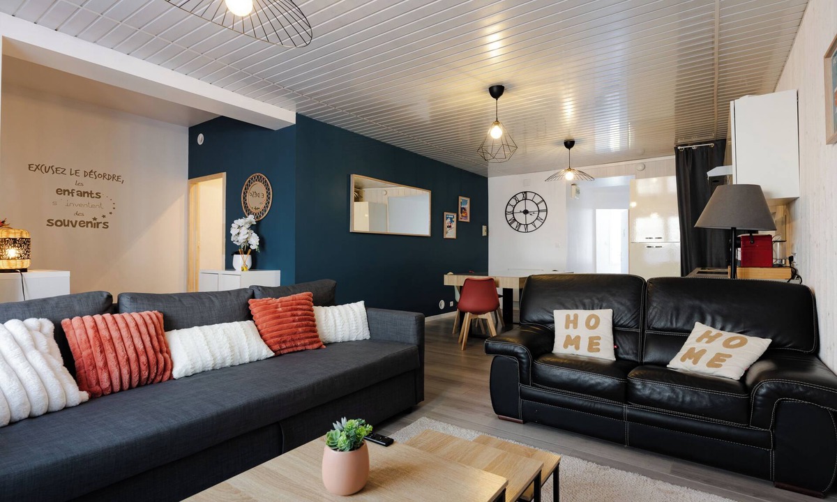 Bagneres-de-Bigorre Apartment | Le reflet des Pyrénées 6/8 people, close to town center and ski shuttles