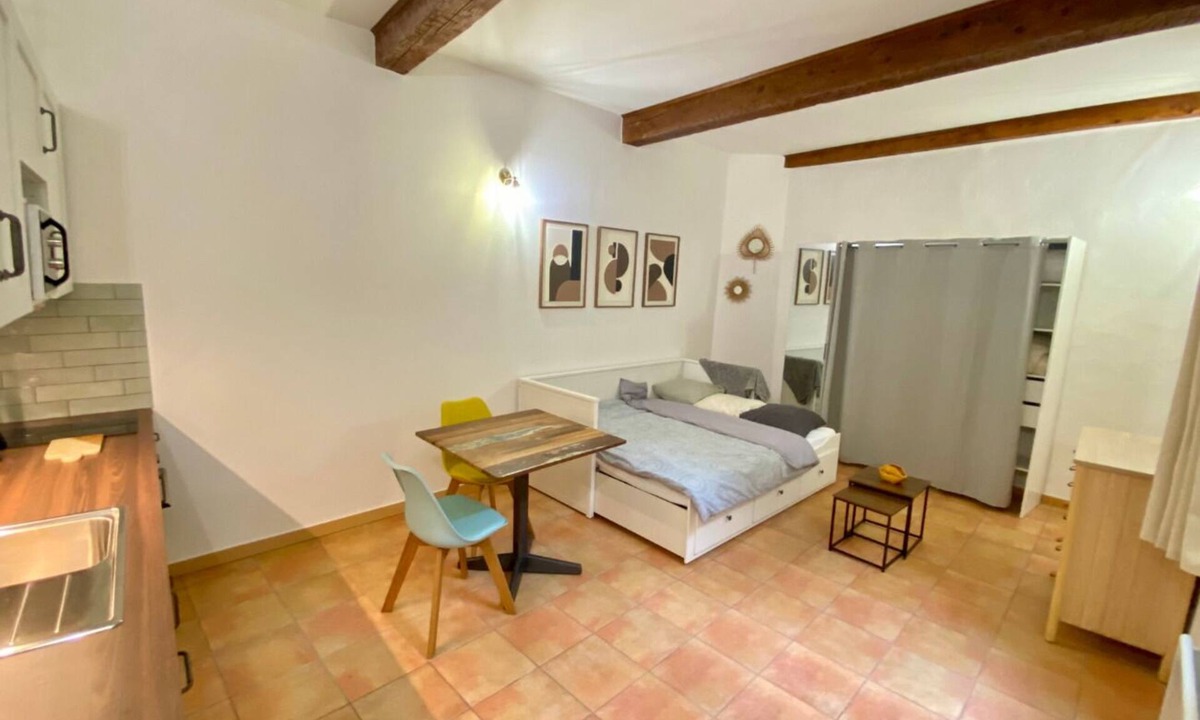 Nimes City Centre Apartment | Le refuge Nimois - Rue Fresque