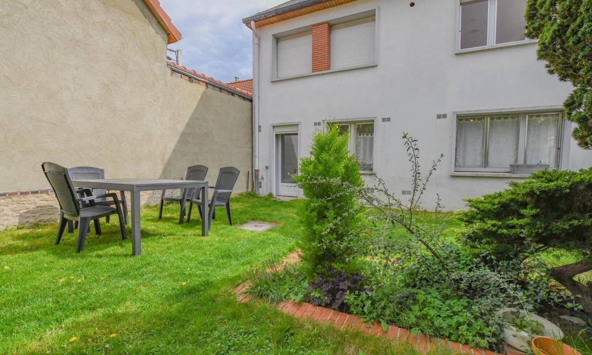 Sainte-Savine Apartment | Le Rez de Jardin - SAINTE SAVINE