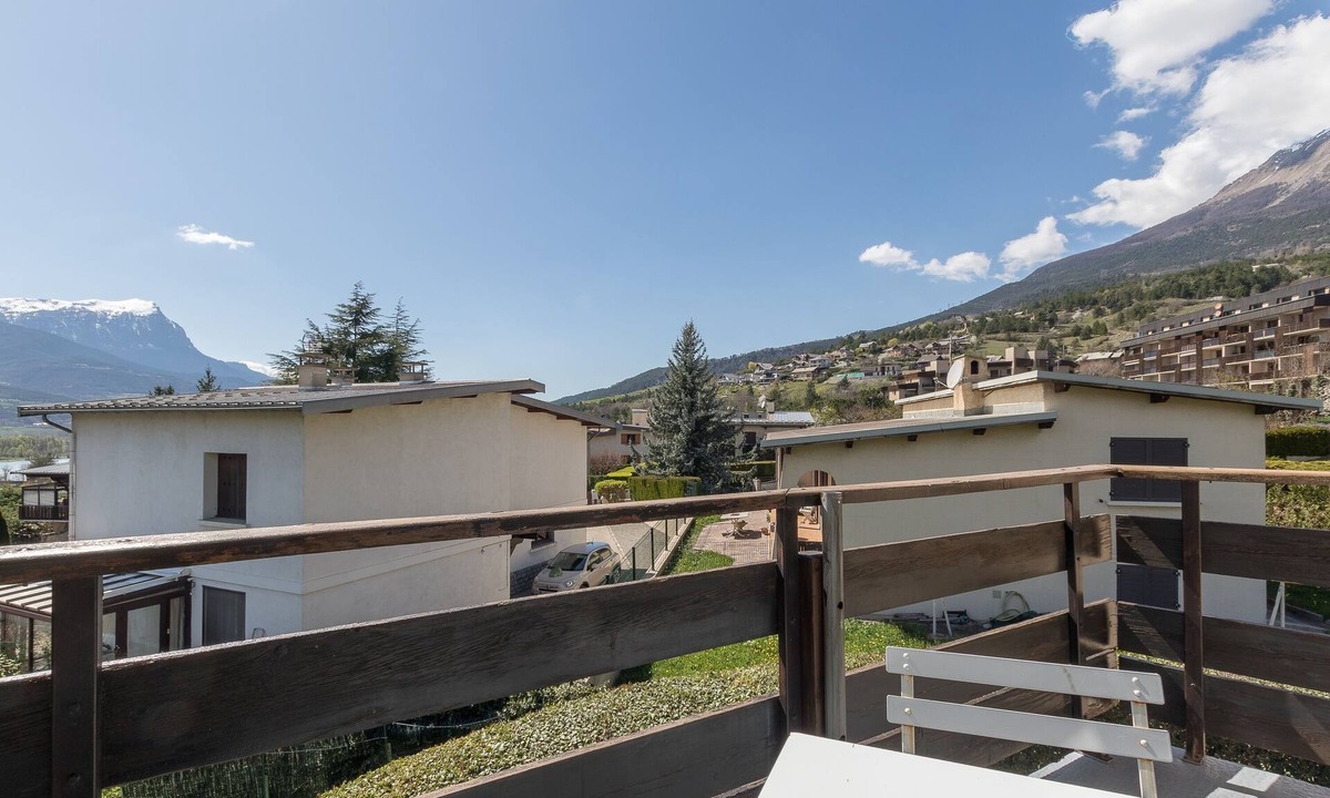 Embrun Apartment | Les 4 Soleils - Jolie vue montagnes
