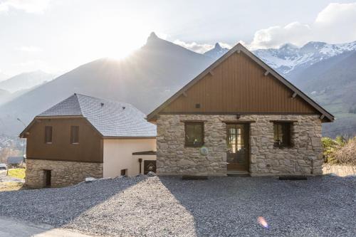 Cauterets Ski Chalet | Les Chalets de l'Ours