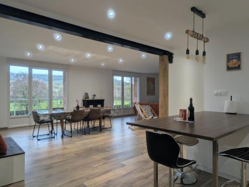 Sarrey House | Les champs dessus