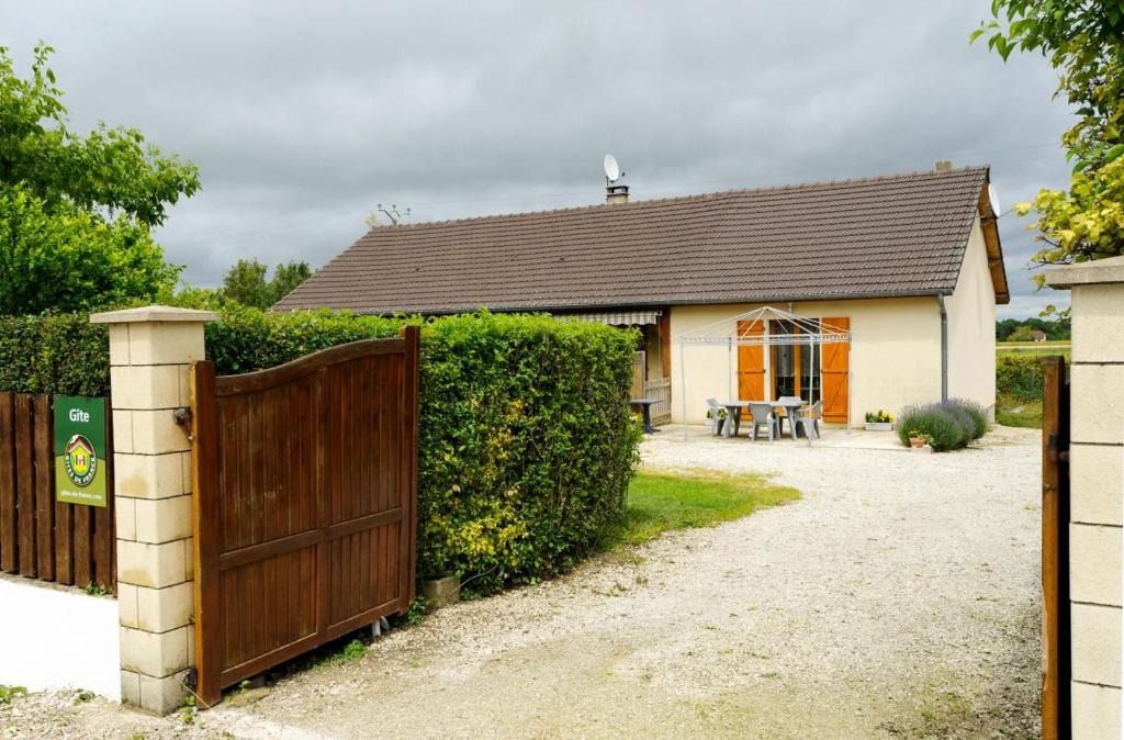 Laines-aux-Bois House | Les frétées
