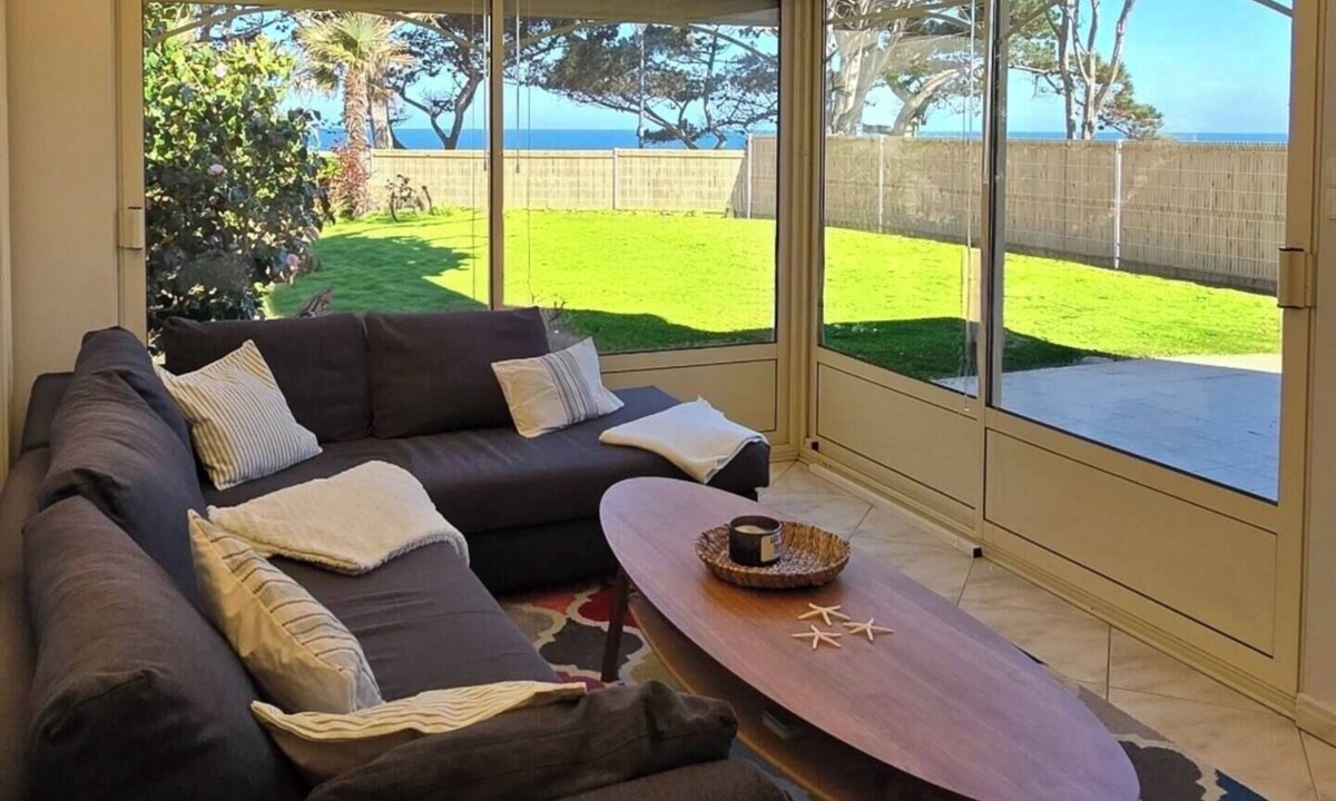 Saint-Quay-Portrieux House | "Les pieds dans l'eau": panoramic sea views and direct beach access!