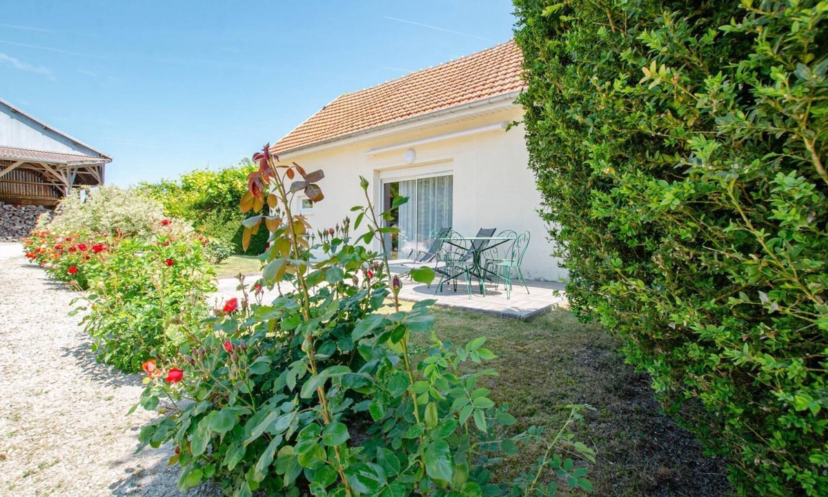 Champigny-sur-Aube House | Les Prés Saint Jean - Champigny SUR Aube